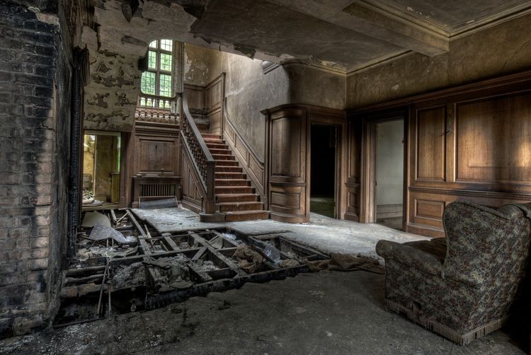 building-interior-ruin-abandoned-wall-house-ruins-estate-mansion-screenshot-192675-1341006820.jpg